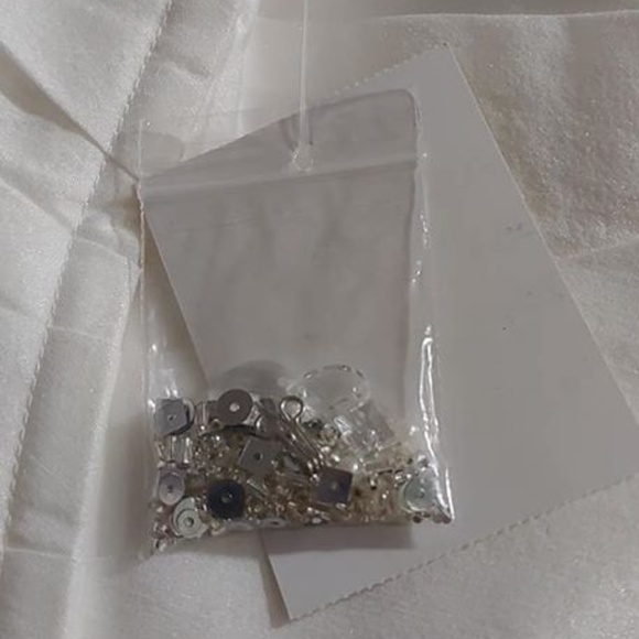 David's Bridal Wedding Gown- Never Worn or Altered